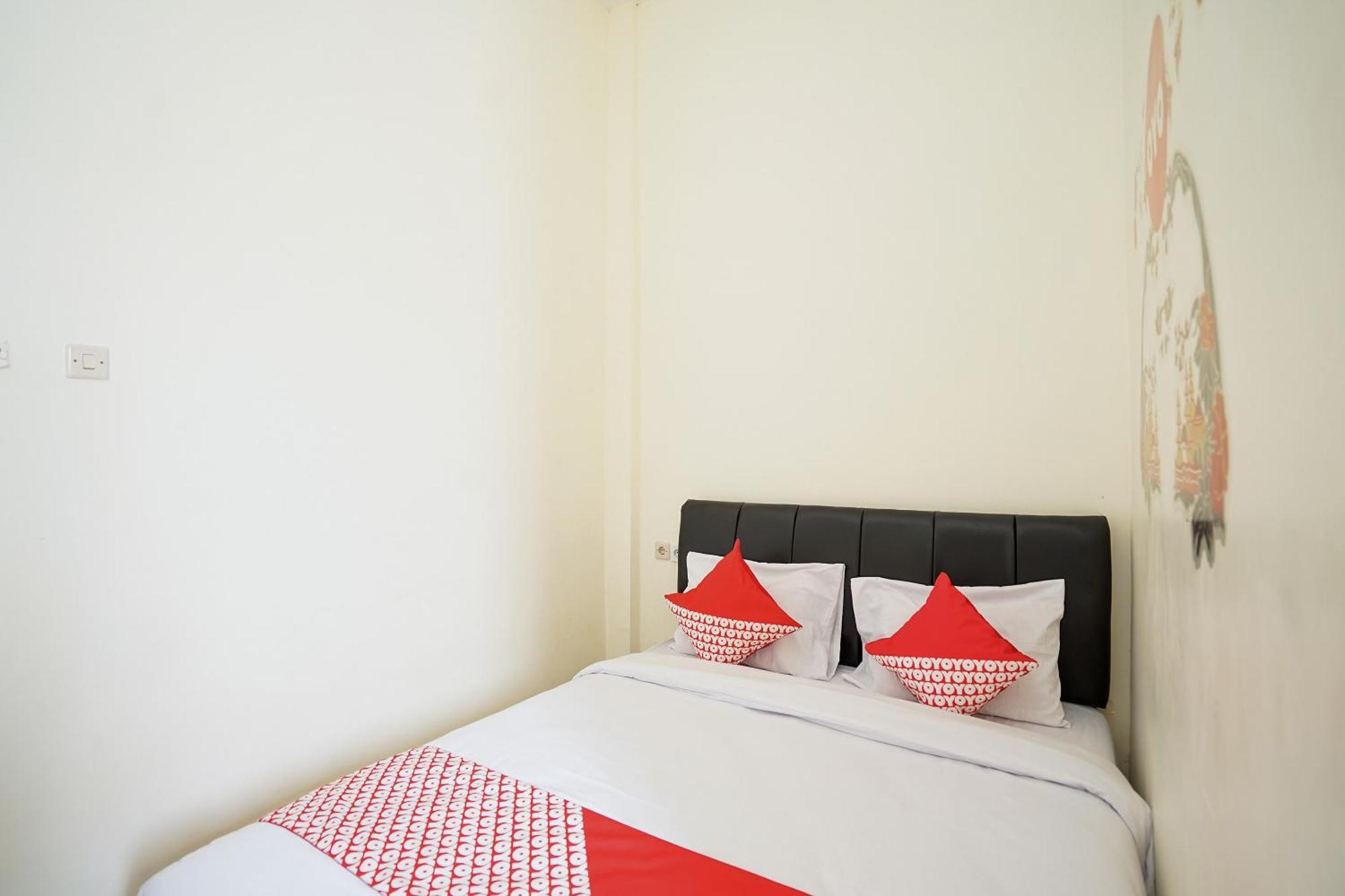 Hotel O Juanda Near Terminal International Juanda Brebek Екстериор снимка
