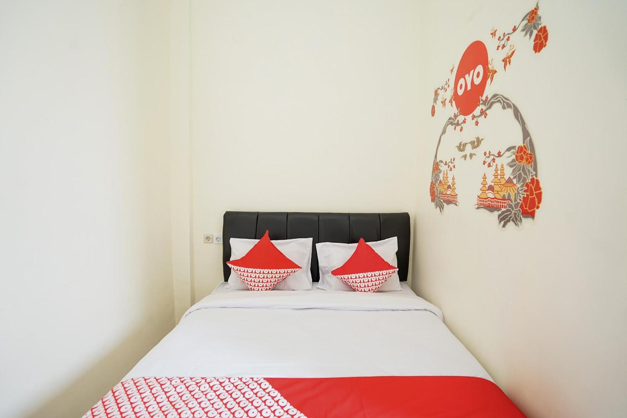 Hotel O Juanda Near Terminal International Juanda Brebek Екстериор снимка
